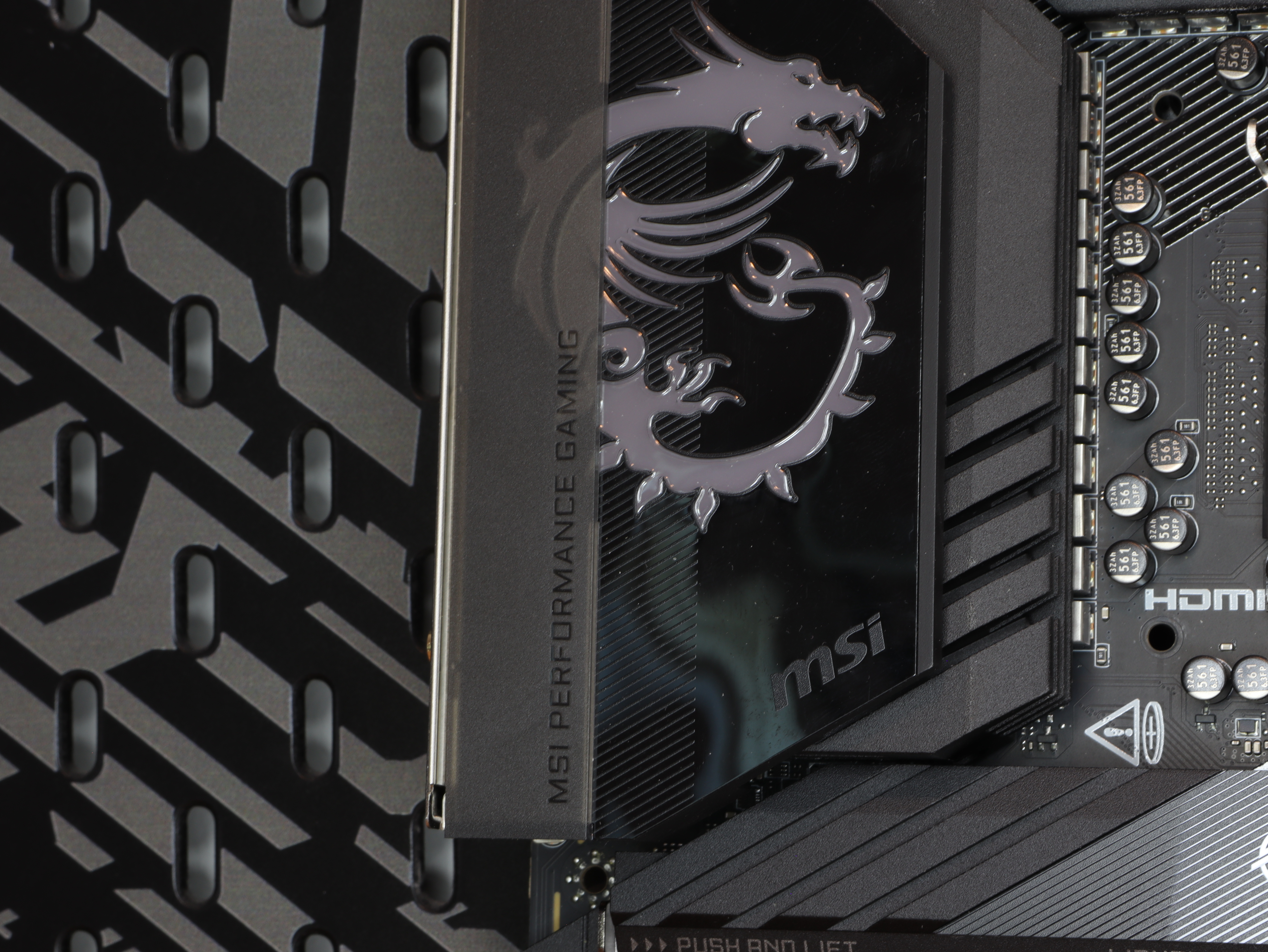 PERFORMANCE GAMING MPG Z890 CARBON WIFI Intel Ultra ATX 5G Wifi7 FROZR bundkort motherboard audio boost 4.JPG